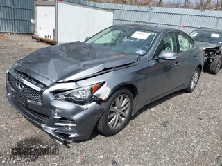 2015 Infiniti Q50 Premium with VIN JN1BV7AR8FM417774, listed as a IAAI auction lot 41909847 with 39,377 mi miles. Bid and sale history available at carsss.com. Image 2.