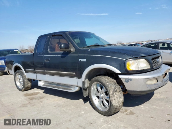 1997 Ford F-150 XL with VIN 1FTDX1861VKB58404, listed as a Copart auction lot 47243215 with 167,793 mi miles and Clean Title. Bid and sale history available at carsss.com. Image 4.