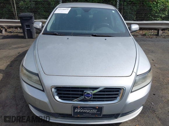 2008 Volvo S40 2.4L с VIN YV1MS382X82376038, выставлен на аукционе IAAI как лот 42236014 с пробегом 139 962 миль миль и . История ставок и продаж доступна на DreamBid. Изображение 6.