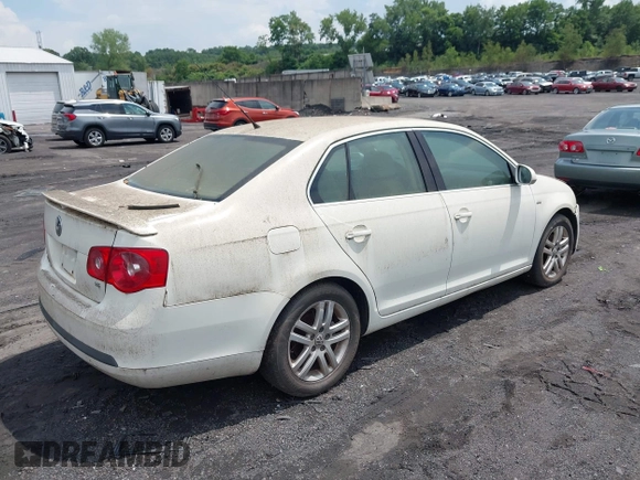 2007 Volkswagen Jetta Wolfsburg Edition with VIN 3VWEF71K07M131964, listed as a IAAI auction lot 42665542 with 138,100 mi miles and . Bid and sale history available at DreamBid. Image 4.