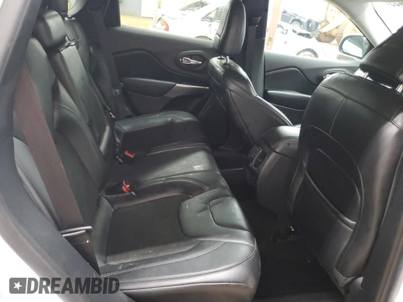 2020 Jeep Cherokee Altitude z VIN 1C4PJMLB7LD527790, wystawiony jako Copart lot #55960455 z przebiegiem Nie podano mil oraz Szkoda całkowita • Salvage title. Historia ofert i sprzedaży dostępna na DreamBid. Obrazek 11.
