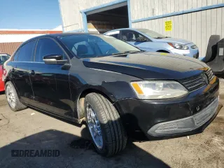 2014 Volkswagen Jetta Sedan SE w/Connectivity with VIN 3VWD07AJ3EM354078, listed as a Copart auction lot 44766995 with 137,117 mi miles and Clean Title. Bid and sale history available at carsss.com. Image 4.