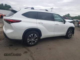 2022 Toyota Highlander XLE with VIN 5TDGZRBH0NS589020, listed as a Copart auction lot 62696015 with 36,131 mi miles and Salvage title. Bid and sale history available at DreamBid. Image 3.
