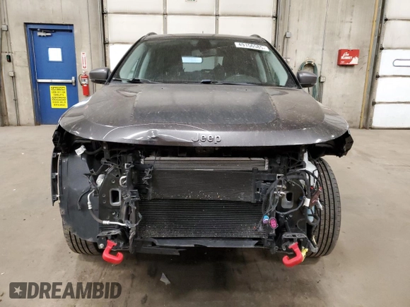 2019 Jeep Compass Trailhawk with VIN 3C4NJDDB1KT618892, listed as a Copart auction lot 49156585 with 93,842 mi miles and Salvage Title. Bid and sale history available at carsss.com. Image 5.