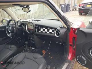 2012 MINI Hardtop S with VIN WMWSV3C52CT385757, listed as a IAAI auction lot 42255285 with 116,660 mi miles and . Bid and sale history available at DreamBid. Image 5.