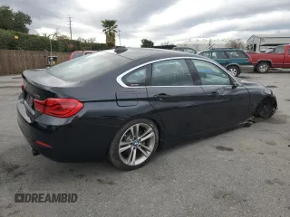 2019 BMW 4 Series 440i xDrive with VIN WBA4J7C5XKBM76520, listed as a Copart auction lot 43834195 with 19,335 mi miles and Salvage Title. Bid and sale history available at carsss.com. Image 3.