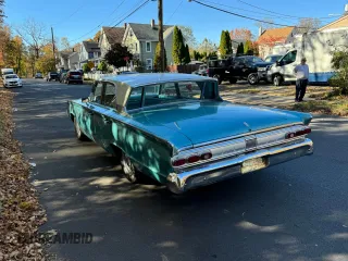 1964 Mercury Monterey z VIN 4W42Y537013, wystawiony jako Copart lot #79842704 z przebiegiem 30 729 mil mil oraz Tytuł czysty. Historia ofert i sprzedaży dostępna na DreamBid. Obrazek 3.