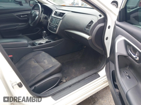 2017 Nissan Altima SR with VIN 1N4AL3AP0HN345977, listed as a IAAI auction lot 41937530 with 121,292 mi miles and . Bid and sale history available at carsss.com. Image 5.