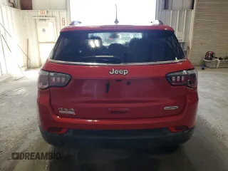 2018 Jeep Compass Latitude z VIN 3C4NJDBB8JT143193, wystawiony jako Copart lot #53061015 z przebiegiem 89 264 mil mil oraz Tytuł czysty. Historia ofert i sprzedaży dostępna na DreamBid. Obrazek 6.