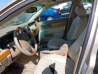 2007 Lincoln MKZ z VIN 3LNHM26T27R627910, wystawiony jako IAAI lot #42399022 z przebiegiem 245 768 mil mil oraz . Historia ofert i sprzedaży dostępna na DreamBid. Obrazek 5.