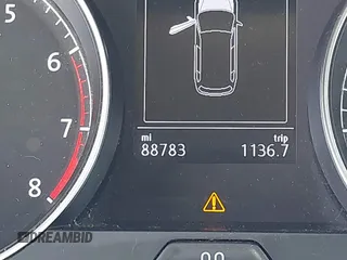 2017 Volkswagen Golf S z VIN 3VWC17AU0HM506857, wystawiony jako IAAI lot #41765913 z przebiegiem 88 783 mil mil oraz . Historia ofert i sprzedaży dostępna na DreamBid. Obrazek 15.