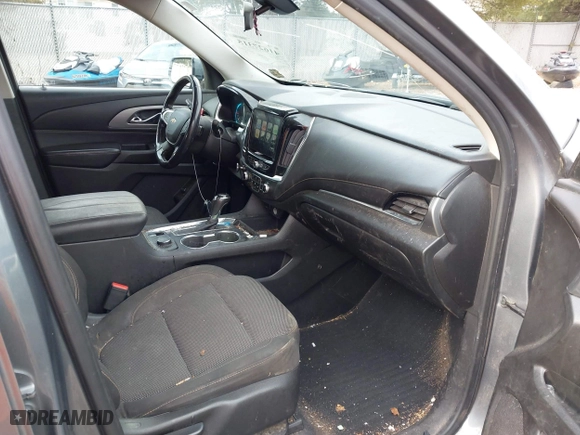 2018 Chevrolet Traverse LT Cloth with VIN 1GNERGKW6JJ224916, listed as a IAAI auction lot 41627315 with 180,639 mi miles. Bid and sale history available at carsss.com. Image 5.