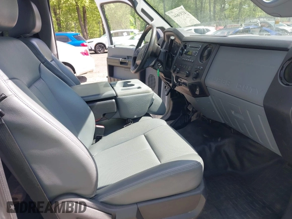 2014 Ford F-250 XL with VIN 1FTBF2B61EEA36052, listed as a IAAI auction lot 41936441 with 65,916 mi miles and . Bid and sale history available at DreamBid. Image 5.