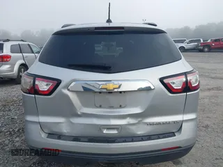 2016 Chevrolet Traverse LS z VIN 1GNKRFKD8GJ343572, wystawiony jako IAAI lot #42426571 z przebiegiem 168 568 mil mil oraz . Historia ofert i sprzedaży dostępna na DreamBid. Obrazek 16.