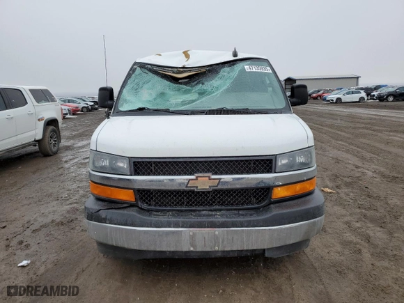 2017 Chevrolet Express Passenger LT with VIN 1GAZGPFF7H1225215, listed as a Copart auction lot 47135935 with 161,084 mi miles and Salvage Title. Bid and sale history available at carsss.com. Image 5.