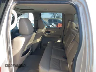2006 Ford F-150 XLT with VIN 1FTPW14V76KD69637, listed as a IAAI auction lot 41940313 with 313,194 mi miles and . Bid and sale history available at carsss.com. Image 8.