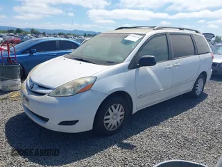 2007 Toyota Sienna CE z VIN 5TDZK23C67S012339, wystawiony jako IAAI lot #42360190 z przebiegiem 207 316 mil mil oraz . Historia ofert i sprzedaży dostępna na DreamBid. Obrazek 2.