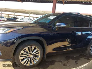 2022 Toyota Highlander Platinum with VIN 5TDFZRBH4NS234864, listed as a IAAI auction lot 41720207 with 23,460 mi miles. Bid and sale history available at carsss.com. Image 14.