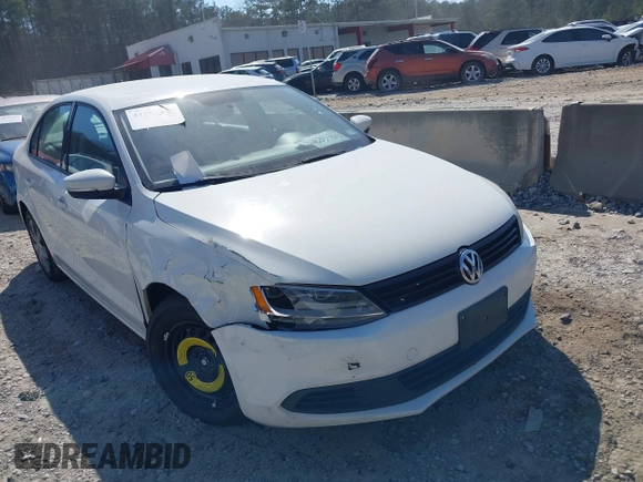 2014 Volkswagen Jetta Sedan SE w/Connectivity/Sunroof PZEV with VIN 3VWD17AJ5EM240340, listed as a IAAI auction lot 41787939 with 173,643 mi miles. Bid and sale history available at carsss.com. Image 1.