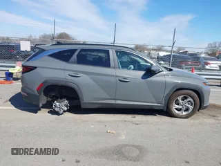 2024 Hyundai Tucson SEL with VIN 5NMJB3DE4RH368460, listed as a IAAI auction lot 41647122 with 10,987 mi miles and . Bid and sale history available at carsss.com. Image 14.