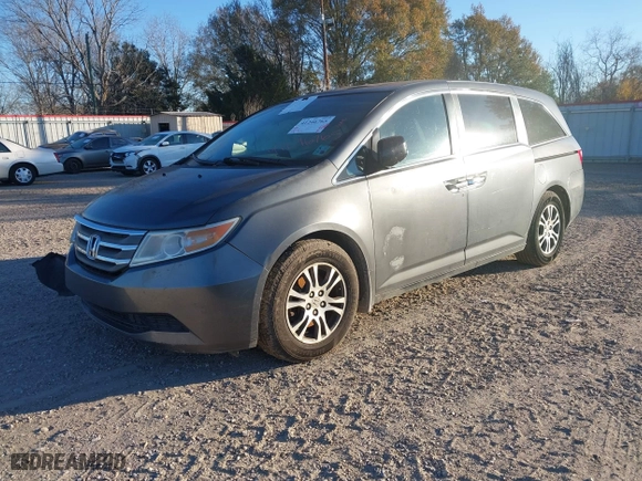 2013 Honda Odyssey EX-L with VIN 5FNRL5H67DB006888, listed as a IAAI auction lot 41246765 with 182,019 mi miles. Bid and sale history available at carsss.com. Image 2.