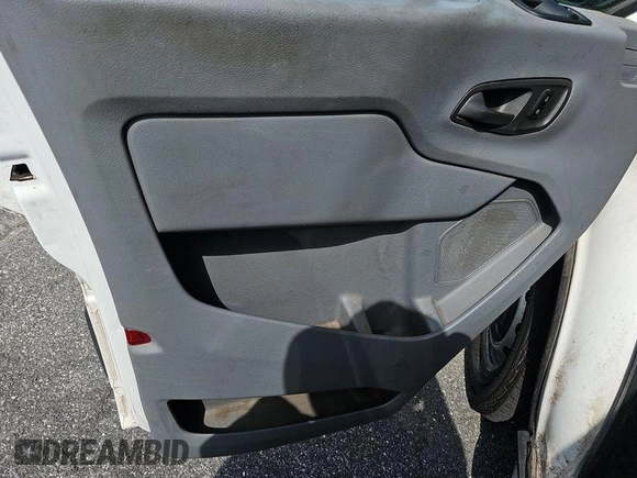 2016 Ford Transit Cargo with VIN 1FTYE1YM7GKB48730, listed as a IAAI auction lot 42846040 with 252,083 mi miles and . Bid and sale history available at DreamBid. Image 2.