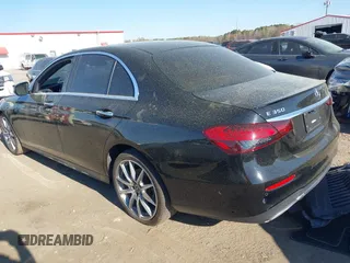 2022 Mercedes-Benz E 350 with VIN W1KZF8DB1NB085013, listed as a IAAI auction lot 41881502 with 83,238 mi miles and . Bid and sale history available at DreamBid. Image 3.