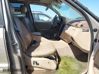 2001 Mercedes-Benz M-Class with VIN 4JGAB54E51A231565, listed as a IAAI auction lot 41943021 with 225,672 mi miles. Bid and sale history available at carsss.com. Image 5.