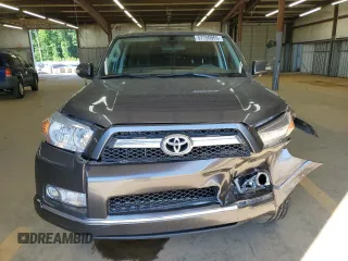 2011 Toyota 4Runner Trail z VIN JTEBU5JR6B5039779, wystawiony jako Copart lot #57750965 z przebiegiem 199 116 mil mil oraz Szkoda całkowita • Salvage title. Historia ofert i sprzedaży dostępna na DreamBid. Obrazek 5.