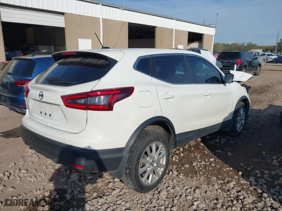 2021 Nissan Rogue Sport S with VIN JN1BJ1AV8MW320615, listed as a IAAI auction lot 40752620 with 65,543 mi miles. Bid and sale history available at carsss.com. Image 4.