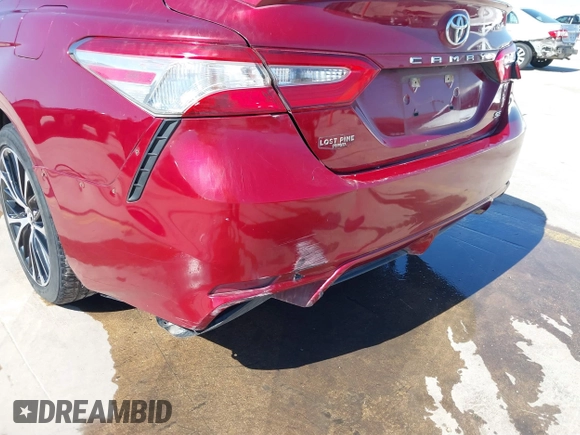 2018 Toyota Camry LE z VIN 4T1B11HK9JU583160, wystawiony jako IAAI lot #41707215 z przebiegiem 134 214 mil mil oraz . Historia ofert i sprzedaży dostępna na DreamBid. Obrazek 19.