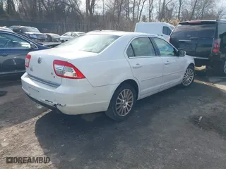 2007 Mercury Milan Premier with VIN 3MEHM08147R602137, listed as a IAAI auction lot 41678340 with 201,791 mi miles. Bid and sale history available at carsss.com. Image 4.