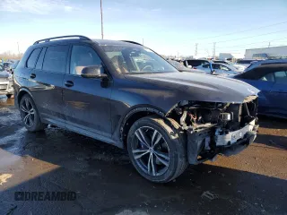 2023 BMW X7 M60i z VIN 5UX33EM09P9R19611, wystawiony jako Copart lot #44160715 z przebiegiem 16 971 mil mil oraz Szkoda całkowita • Salvage title. Historia ofert i sprzedaży dostępna na DreamBid. Obrazek 4.
