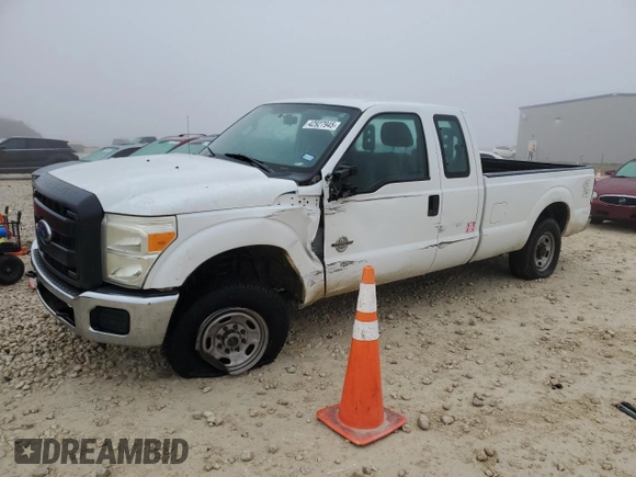 2013 Ford F-250 XL with VIN 1FT7X2BT1DEB50429, listed as a Copart auction lot 42927945 with 270,290 mi miles and Salvage Title. Bid and sale history available at DreamBid. Image 1.