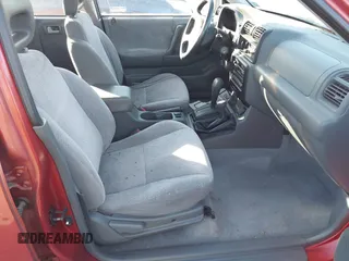 1999 Isuzu Rodeo S with VIN 4S2CM58W6X4336332, listed as a IAAI auction lot 41758338 with 183,983 mi miles. Bid and sale history available at carsss.com. Image 5.