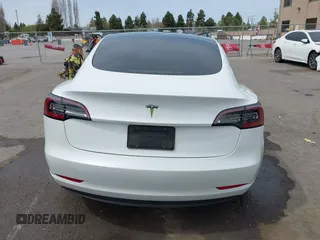 2023 Tesla Model 3 z VIN 5YJ3E1EA5PF383595, wystawiony jako IAAI lot #41965562 z przebiegiem 35 878 mil mil oraz . Historia ofert i sprzedaży dostępna na DreamBid. Obrazek 15.