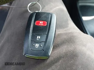 2016 Toyota Prius Four z VIN JTDKARFU1G3027589, wystawiony jako IAAI lot #42391692 z przebiegiem 172 255 mil mil oraz . Historia ofert i sprzedaży dostępna na DreamBid. Obrazek 11.
