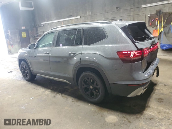 2024 Volkswagen Atlas Peak Edition SE with VIN 1V2CR2CA1RC567900, listed as a Copart auction lot 62120085 with 10,030 mi miles and Salvage title. Bid and sale history available at DreamBid. Image 2.