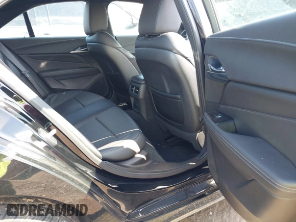 2021 Cadillac CT4 Premium Luxury z VIN 1G6DF5RK8M0121711, wystawiony jako IAAI lot #42197628 z przebiegiem Nie podano mil oraz . Historia ofert i sprzedaży dostępna na DreamBid. Obrazek 8.