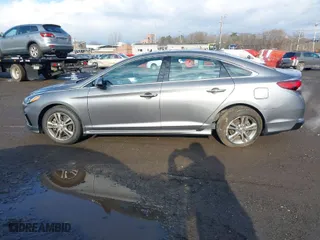 2019 Hyundai Sonata Sport with VIN 5NPE34AF3KH820828, listed as a IAAI auction lot 41015372 with 32,782 mi miles. Bid and sale history available at carsss.com. Image 14.