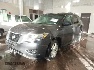 2013 Nissan Pathfinder SV with VIN 5N1AR2MMXDC611964, listed as a IAAI auction lot 41011430 with 207,409 mi miles. Bid and sale history available at carsss.com. Image 6.