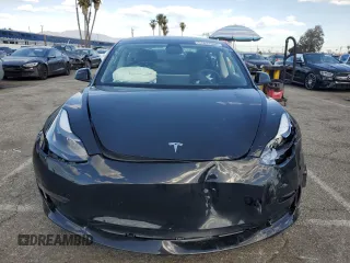2023 Tesla Model 3 z VIN 5YJ3E1EA3PF713735, wystawiony jako Copart lot #51821995 z przebiegiem Nie podano mil oraz Szkoda całkowita • Salvage title. Historia ofert i sprzedaży dostępna na DreamBid. Obrazek 5.