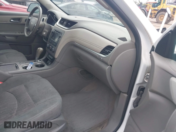 2016 Chevrolet Traverse LS with VIN 1GNKRFKD2GJ322409, listed as a IAAI auction lot 41801460 with 227,212 mi miles. Bid and sale history available at carsss.com. Image 5.
