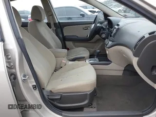 2010 Hyundai Elantra GLS z VIN KMHDU4AD6AU195171, wystawiony jako IAAI lot #41863106 z przebiegiem Nie podano mil oraz . Historia ofert i sprzedaży dostępna na DreamBid. Obrazek 5.