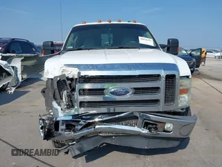 2008 Ford F-250 XL with VIN 1FTSW21R68EE10400, listed as a IAAI auction lot 40030423 with 160,032 mi miles. Bid and sale history available at carsss.com. Image 12.