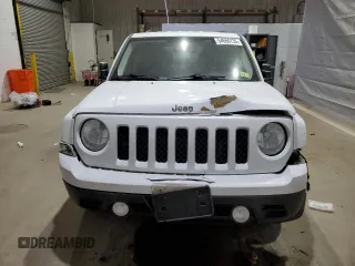 2011 Jeep Patriot Sport with VIN 1J4NT1GA4BD263521, listed as a Copart auction lot 54666735 with 176,606 mi miles and Salvage title. Bid and sale history available at DreamBid. Image 5.