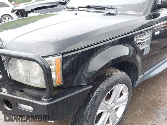 2011 Land Rover Range Rover Sport SC with VIN SALSH2E40BA267833, listed as a IAAI auction lot 42255739 with 101,323 mi miles and . Bid and sale history available at DreamBid. Image 6.