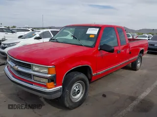 1997 Chevrolet Silverado 2500 z VIN 1GCGC29J8VE165494, wystawiony jako IAAI lot #42349016 z przebiegiem 92 705 mil mil oraz . Historia ofert i sprzedaży dostępna na DreamBid. Obrazek 6.