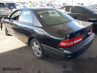 2000 Lexus ES 300 with VIN JT8BF28G2Y0262486, listed as a IAAI auction lot 41690205 with 95,021 mi miles. Bid and sale history available at carsss.com. Image 3.