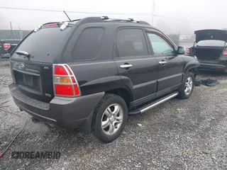 2008 Kia Sportage LX with VIN KNDJE723987527110, listed as a IAAI auction lot 42020008 with 197,810 mi miles and . Bid and sale history available at DreamBid. Image 4.
